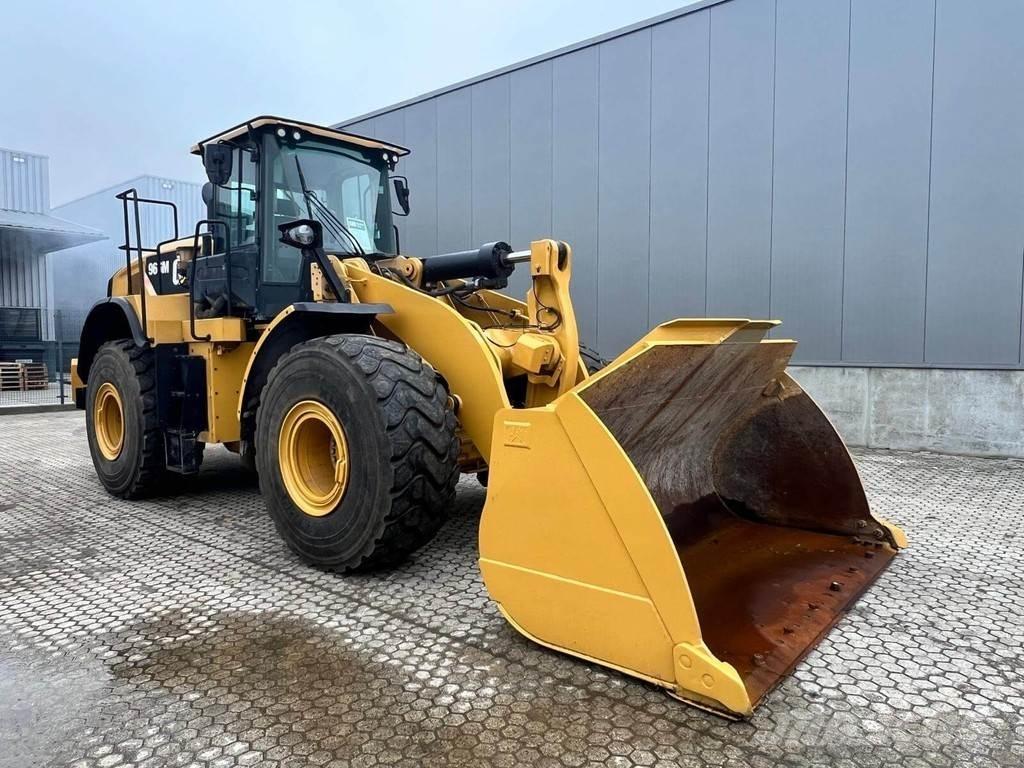 CAT 966M لوادر بعجل