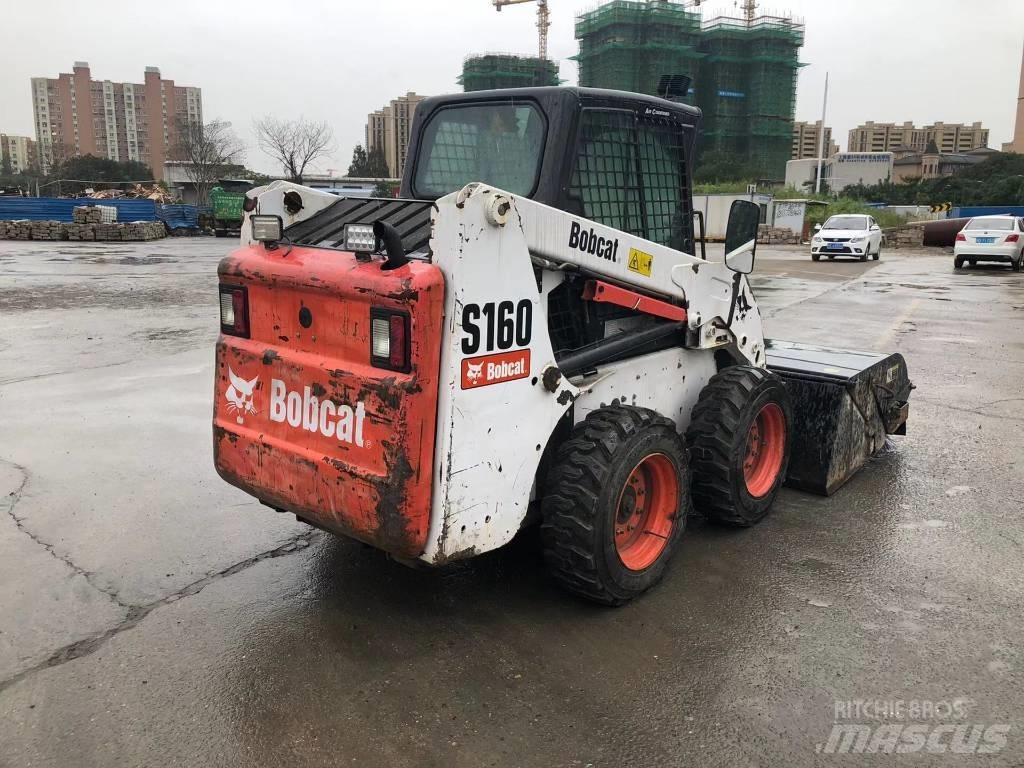 Bobcat S160 لوادر انزلاقية التوجيه