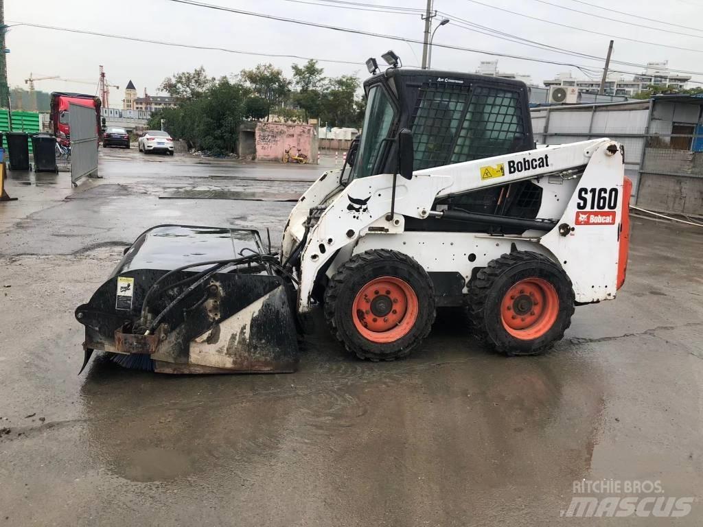 Bobcat S160 لوادر انزلاقية التوجيه