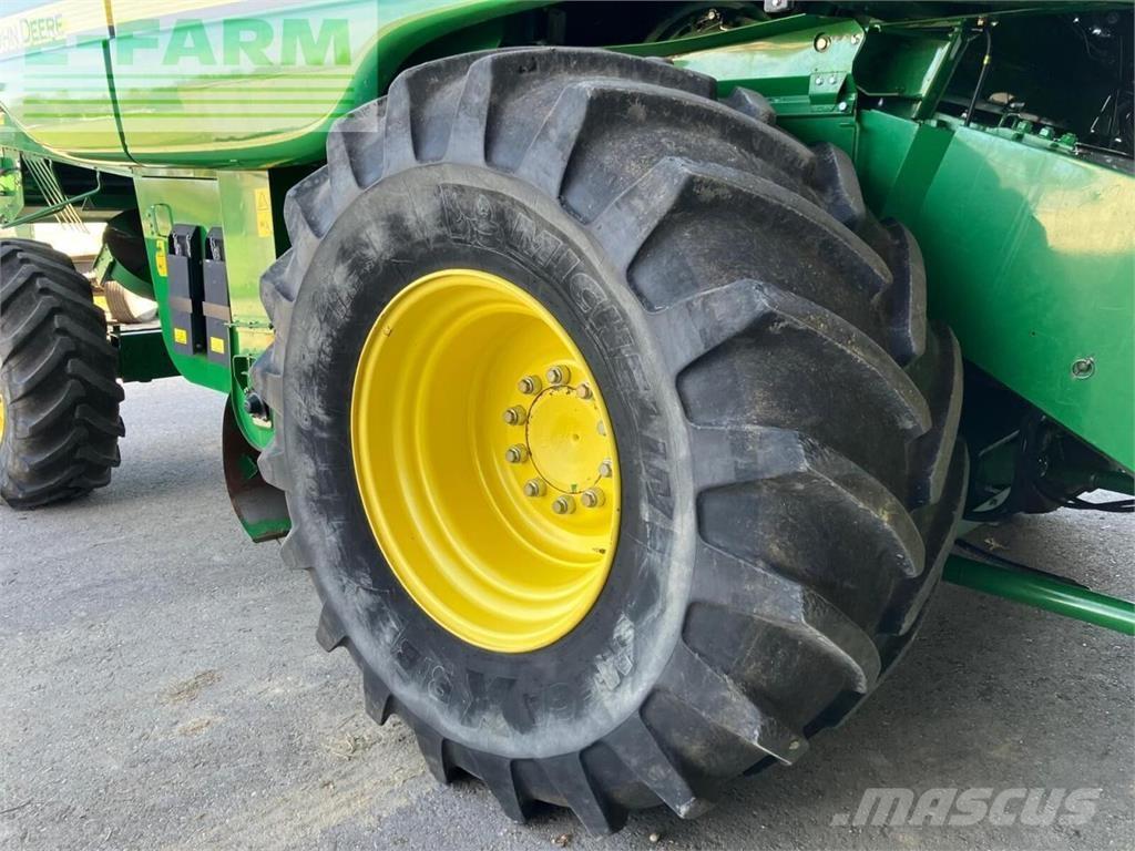 John Deere t560hm حصادات