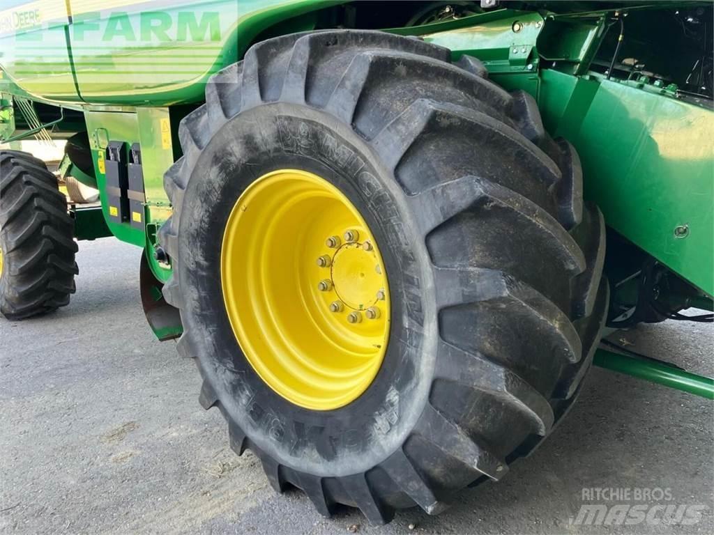 John Deere t560hm حصادات