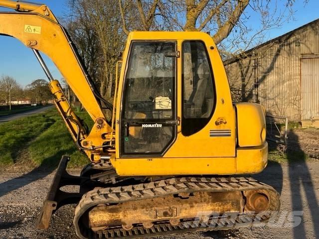 Komatsu PC 75 حفارات وسط 7 طن - 12 طن