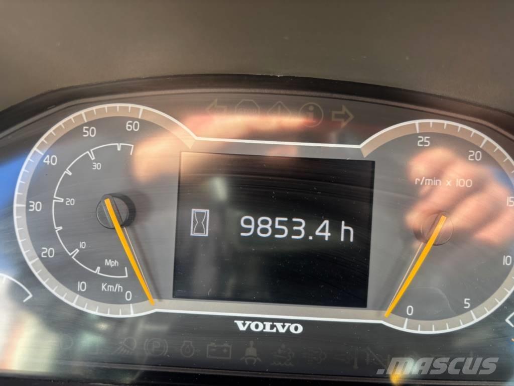 Volvo L 180 H لوادر بعجل