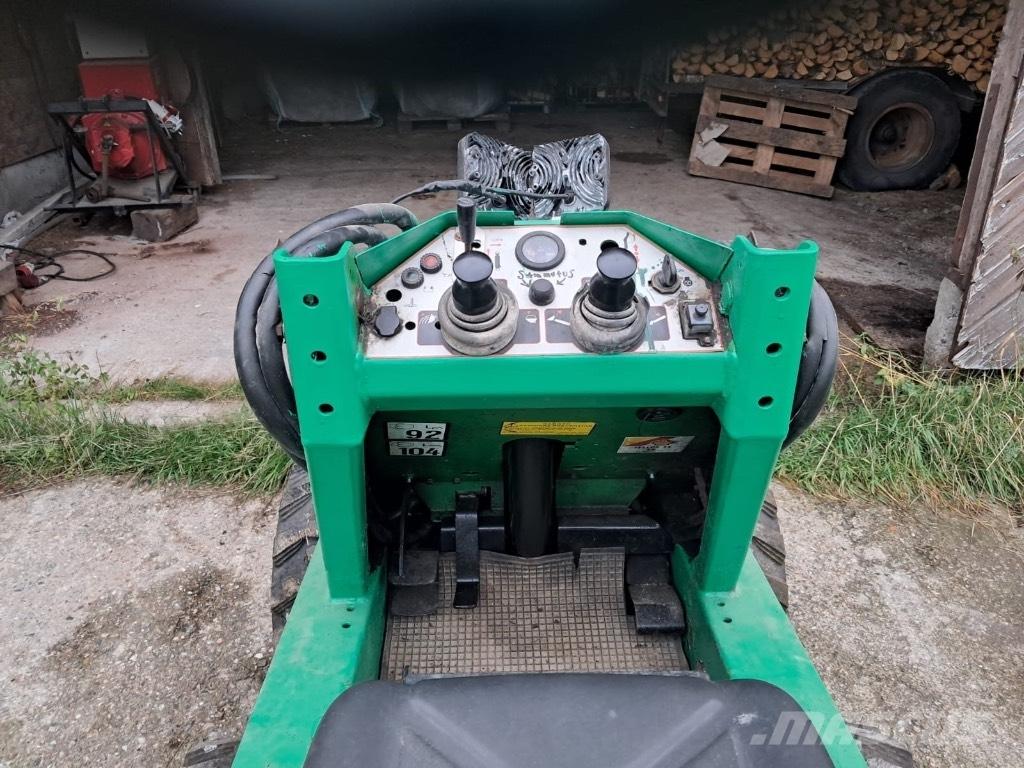 Avant 314 لوادر انزلاقية التوجيه