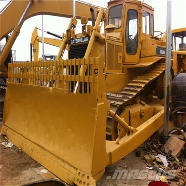 CAT D7H بلدوزرات مجنزرة