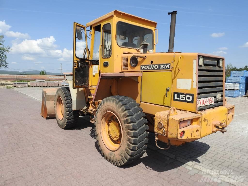 Volvo BM L 50 لوادر بعجل