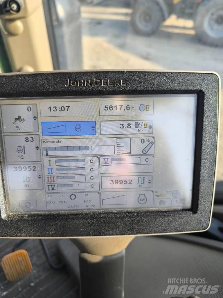 John Deere 8360 RT الجرارات