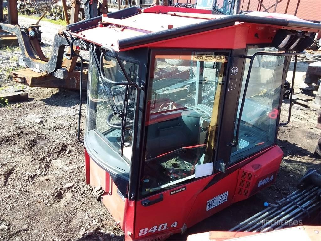 Komatsu 840.4 كابينة والداخلية