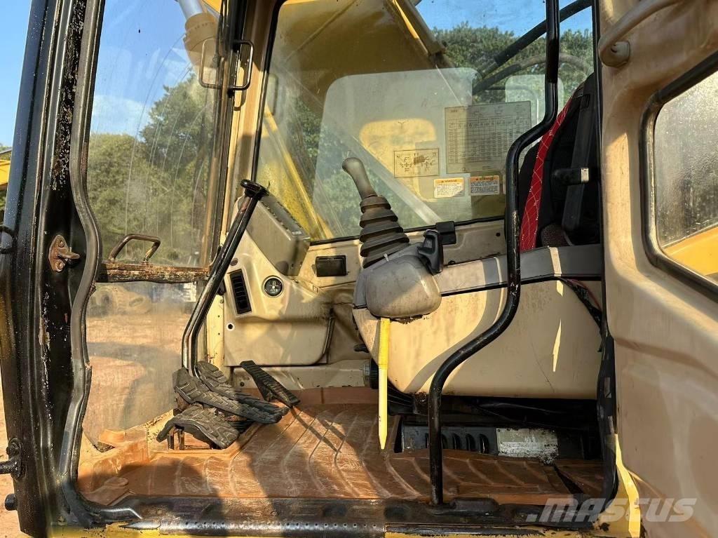 CAT 320B حفارات زحافة