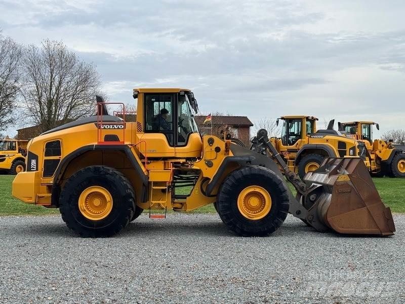 Volvo L 220 H لوادر بعجل