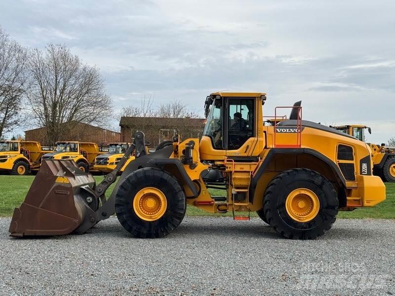 Volvo L 220 H لوادر بعجل