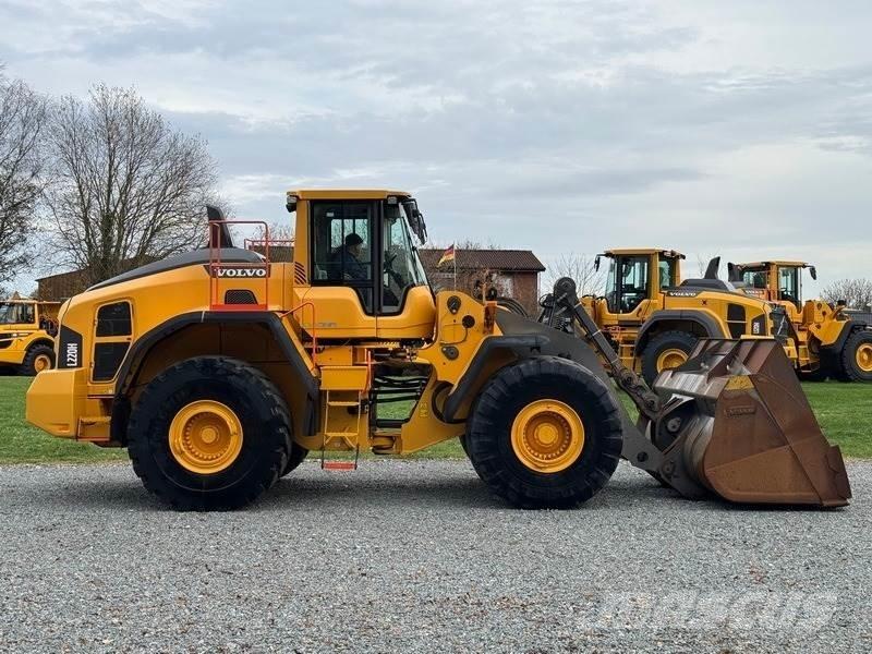 Volvo L 220 H لوادر بعجل