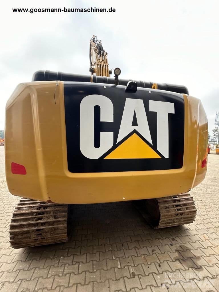 CAT 326 F LN حفارات زحافة
