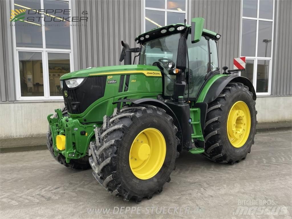 John Deere 6R 250 الجرارات