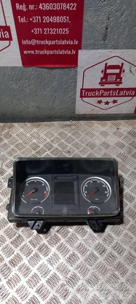 Scania R 440    2052210 كابينة والداخلية