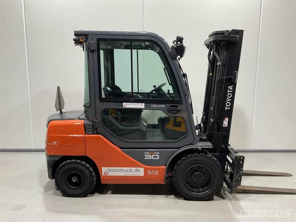 Toyota 52-8FDF30 شاحنات الديزل