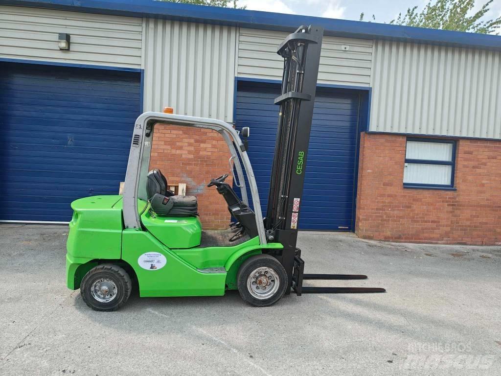 Cesab M 325 شاحنات الديزل