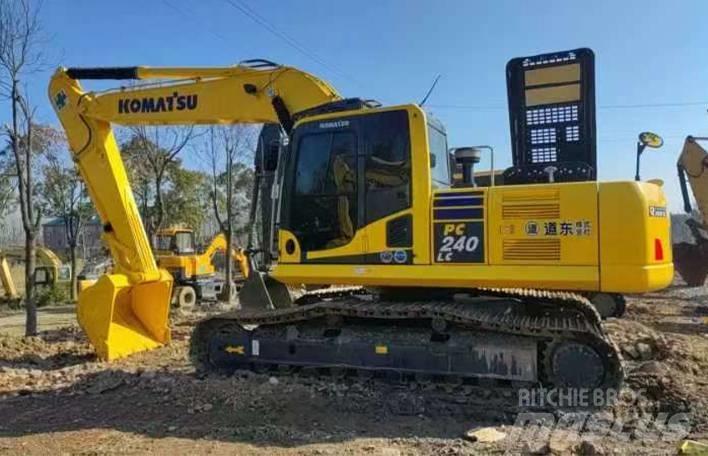 Komatsu PC 240 LC حفارات زحافة