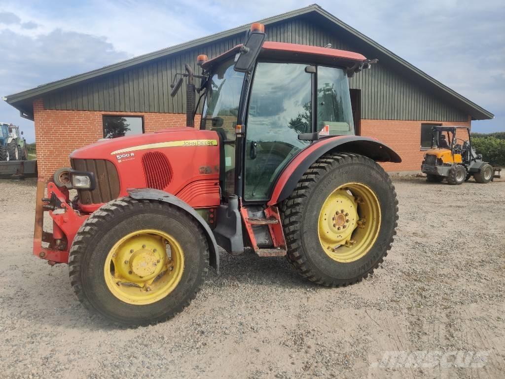 John Deere 5100 R الجرارات