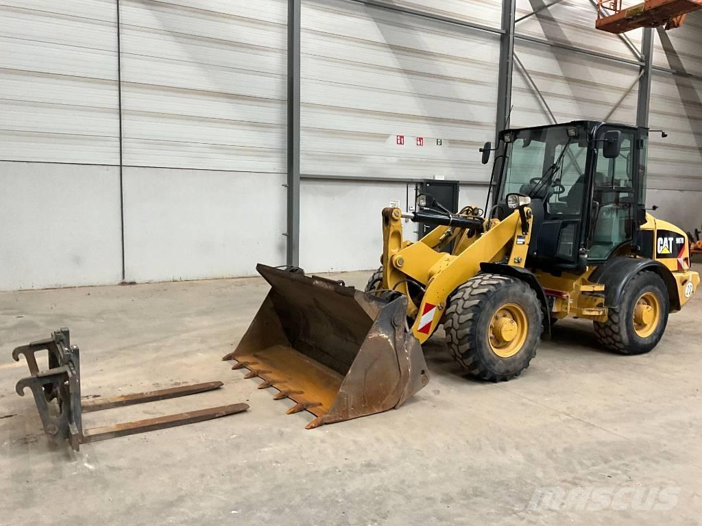 CAT 907 H 2 لوادر بعجل