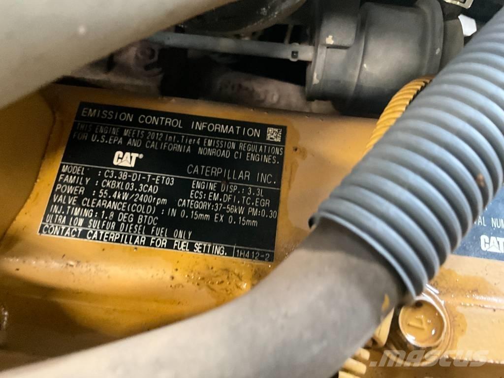 CAT 907 H 2 لوادر بعجل