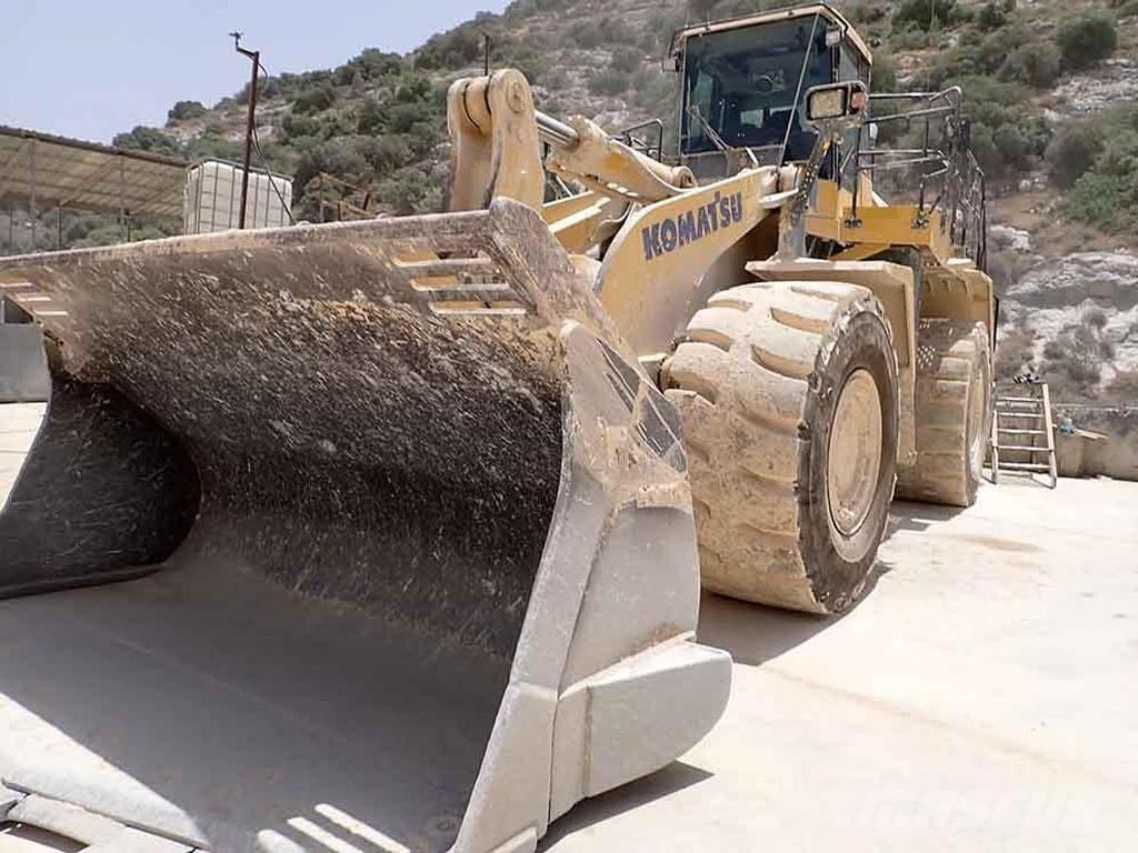 Komatsu WA600-8EO لوادر بعجل