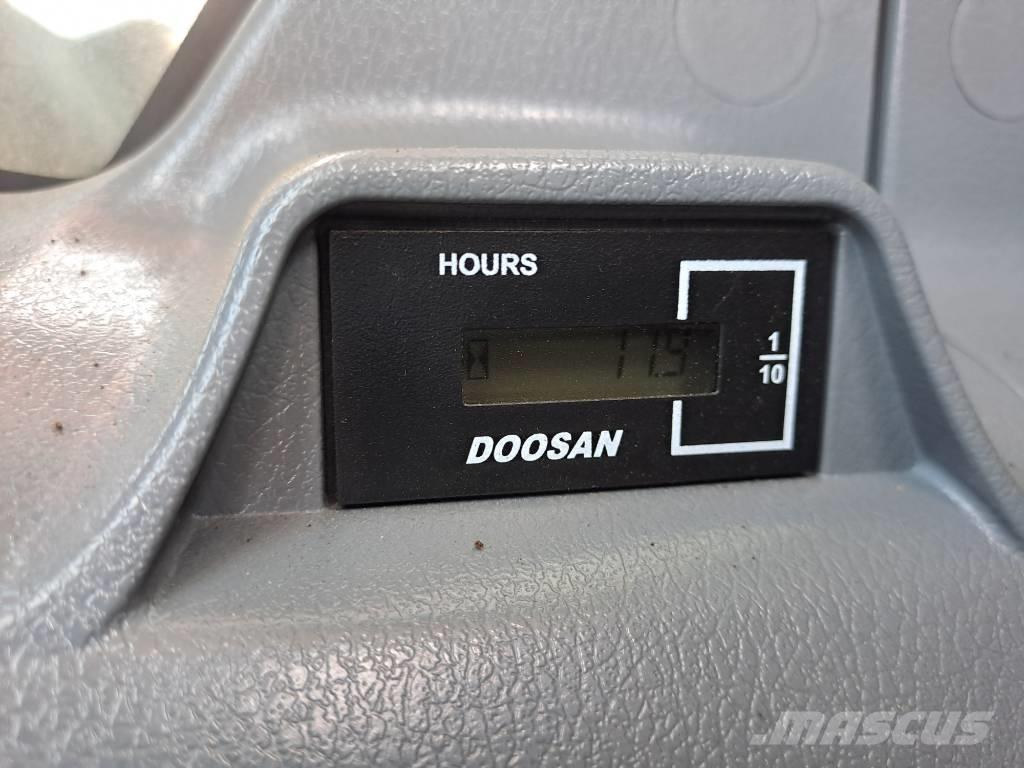 Doosan DX530LC-7M حفارات زحافة