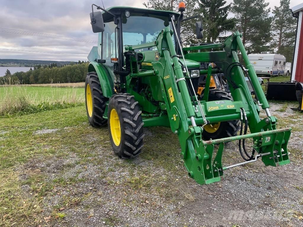 John Deere 5050E الجرارات