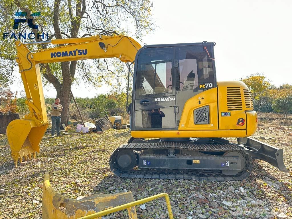 Komatsu PC70-8 حفارات زحافة