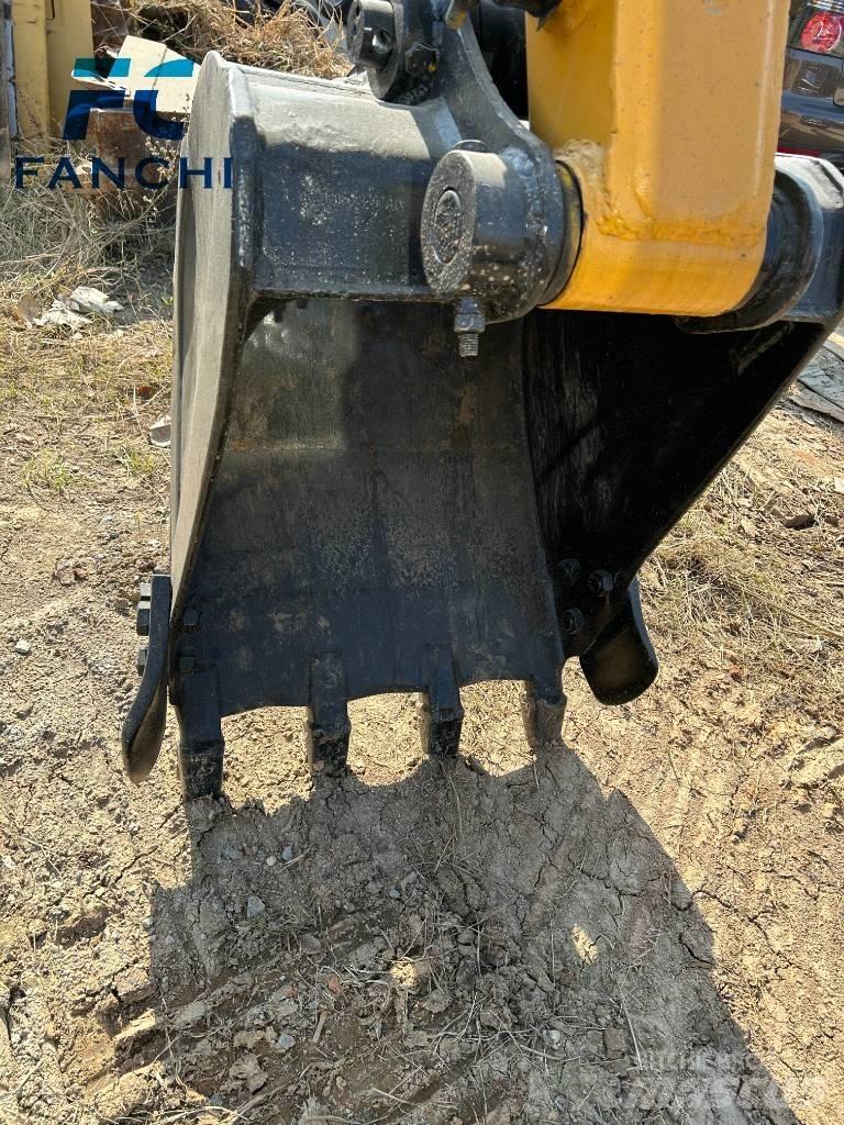 Sany SY 60 C حفارات زحافة