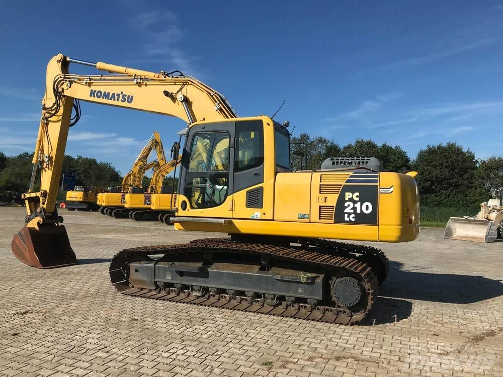 Komatsu PC 210 LC-8 حفارات زحافة