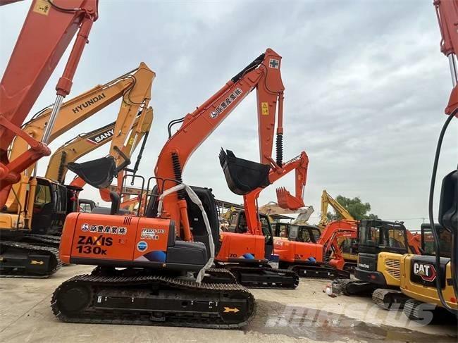 Hitachi ZX 130 حفارات زحافة
