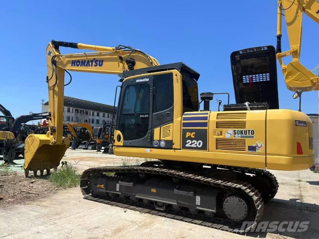Komatsu PC 220 حفارات زحافة