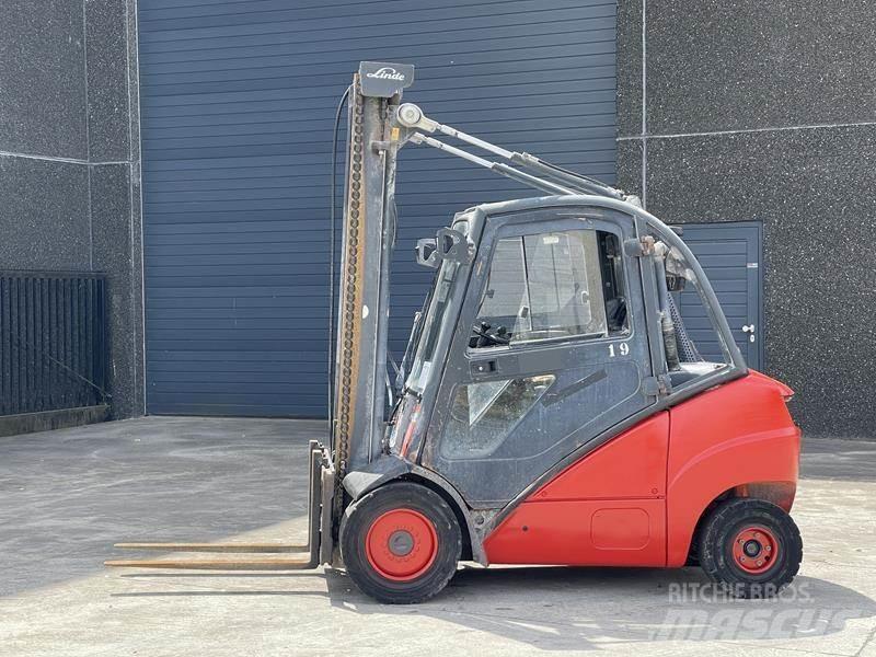Linde H 30 D شاحنات الديزل