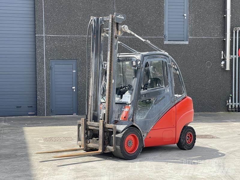 Linde H 30 D شاحنات الديزل