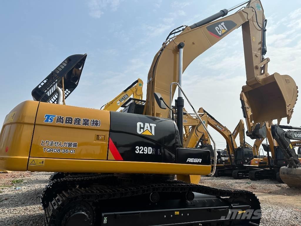 CAT 329 D L حفارات زحافة
