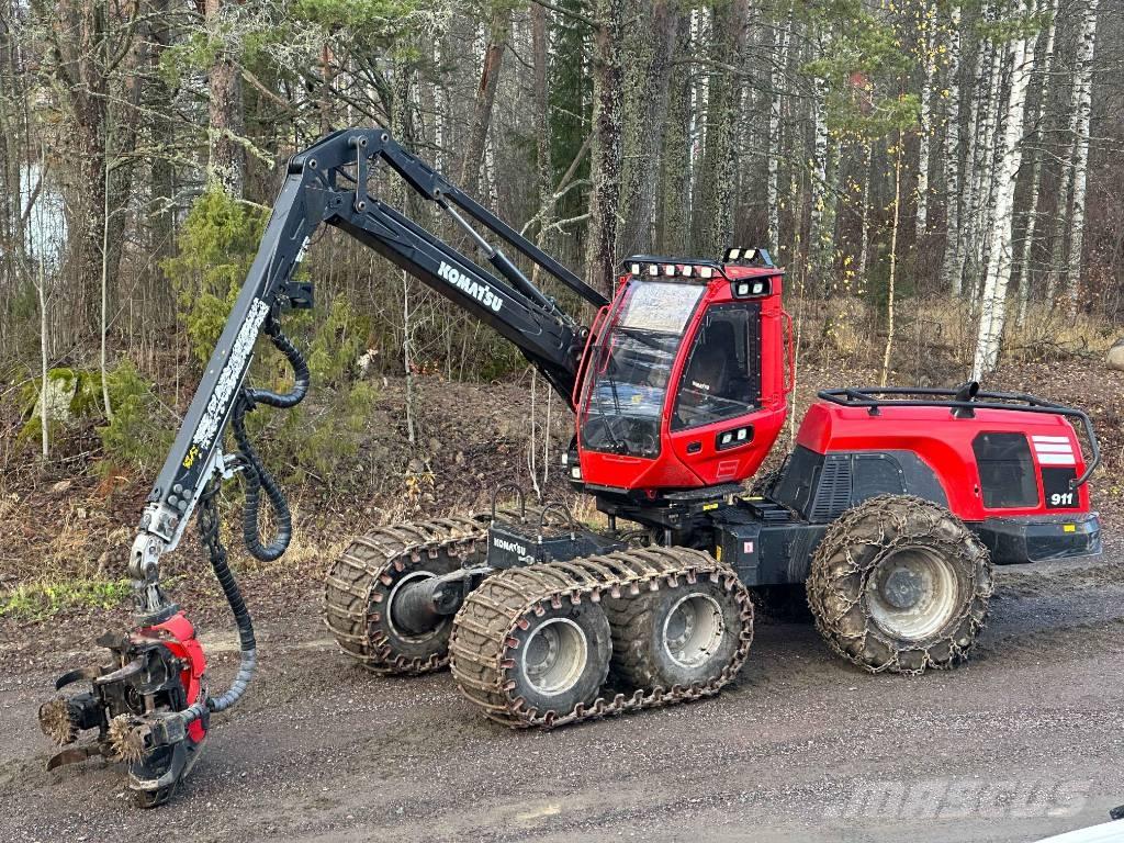 Komatsu 911 حصادات