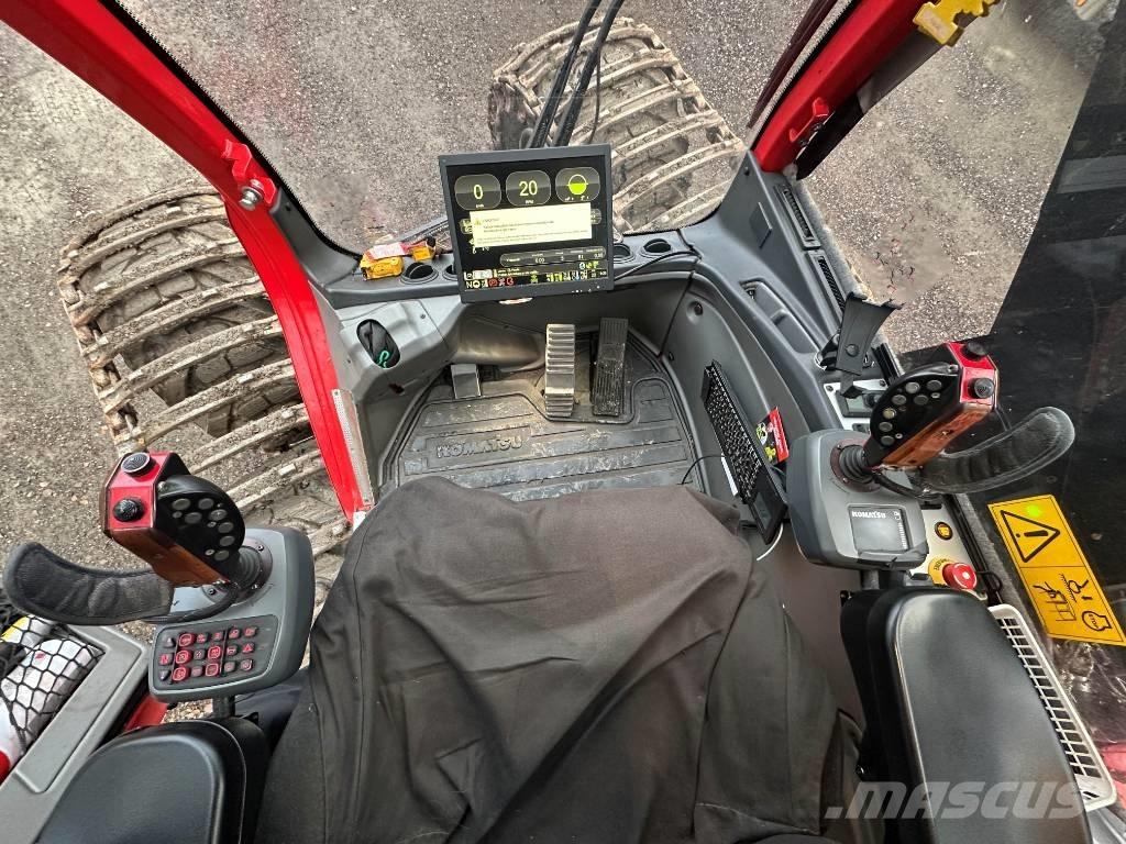 Komatsu 911 حصادات