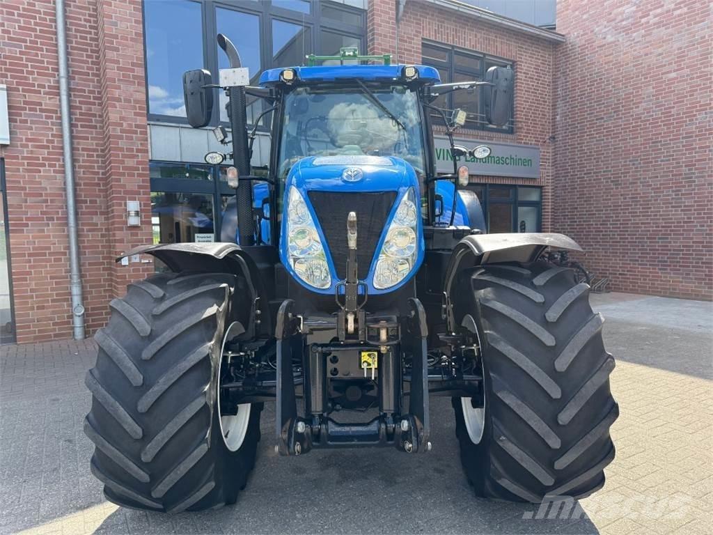 New Holland T7.220 الجرارات