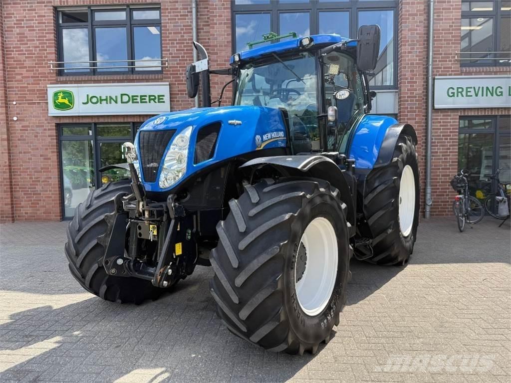 New Holland T7.220 الجرارات