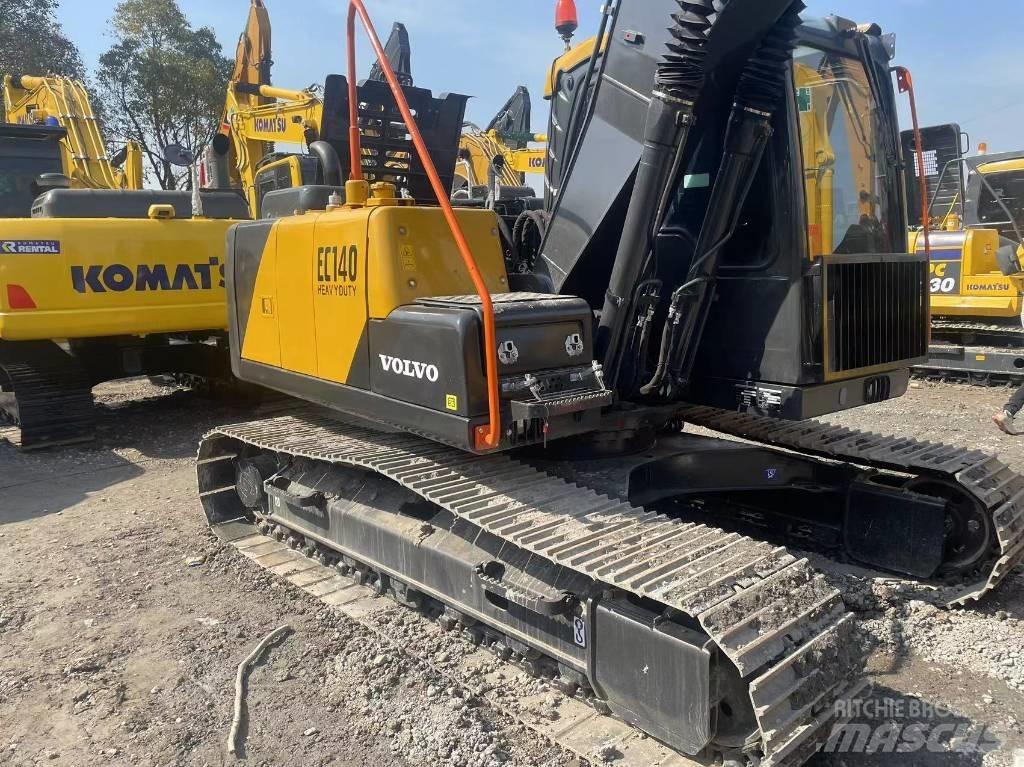 Volvo EC 140 حفارات زحافة