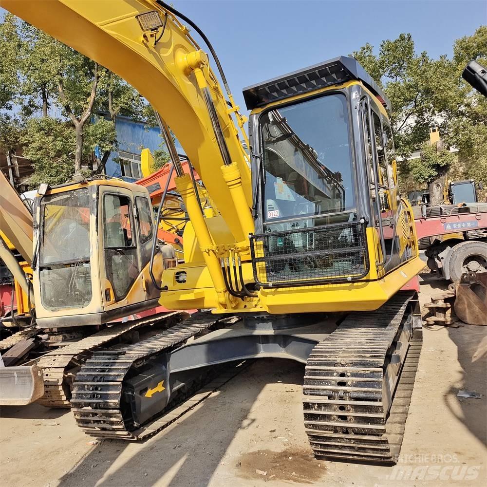 Komatsu PC 130 LC-7 حفارات زحافة
