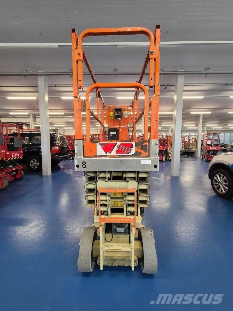 JLG 2630 ES رافعات مقصية الشكل