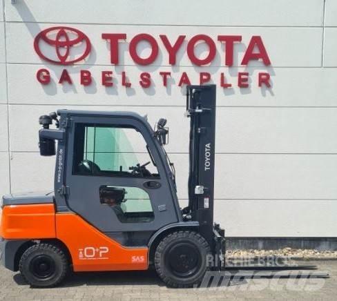 Toyota 52-8FDJF35 شاحنات الديزل