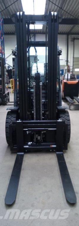 Toyota 52-8FDJF35 شاحنات الديزل