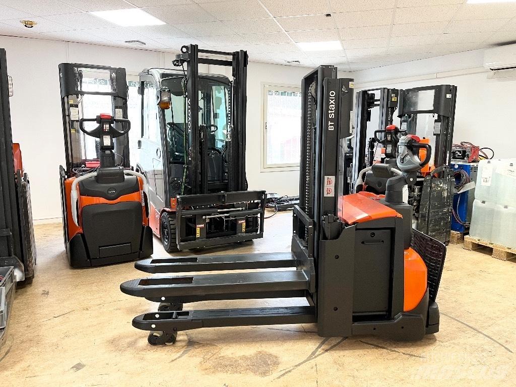 BT SWE 200 D معدات التكديس الجوالة