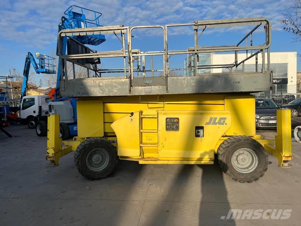 JLG 4394 RT رافعات مقصية الشكل