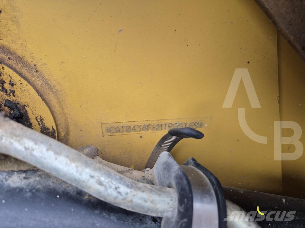CAT 434 F لوادر ذات جرافات عكسية