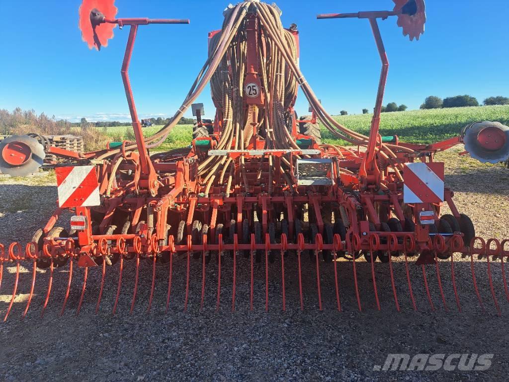  Såmaskine Kverneland مثاقيب مدمجة