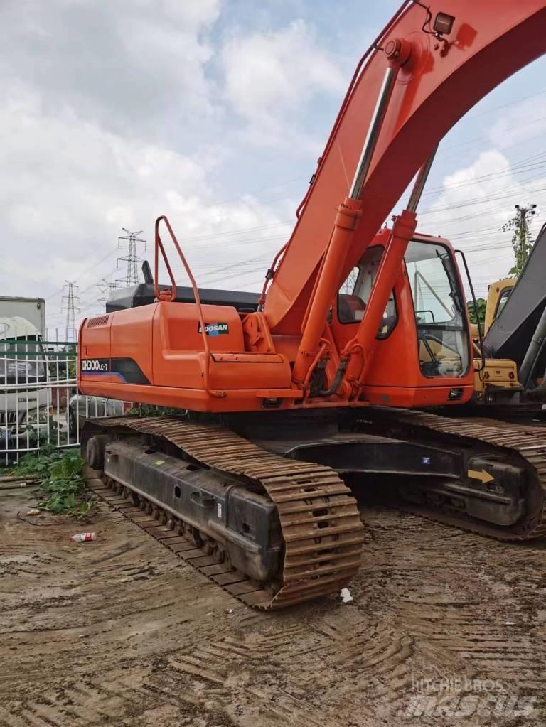 Doosan DH 300 LC-7 حفارات زحافة